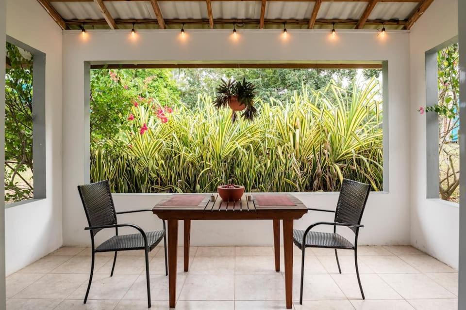 Ancella'S Garden Apartment-Beach-5Min Drive, 1 Hr Montego Bay, 25 Mins Ocho Rios, Continental Breakfast Runaway Bay Eksteriør billede