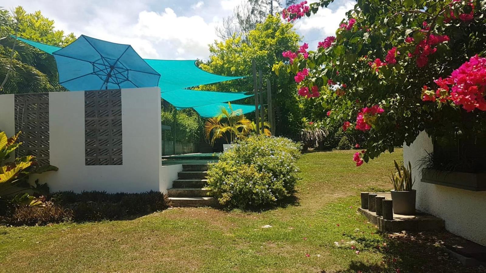 Ancella'S Garden Apartment-Beach-5Min Drive, 1 Hr Montego Bay, 25 Mins Ocho Rios, Continental Breakfast Runaway Bay Eksteriør billede