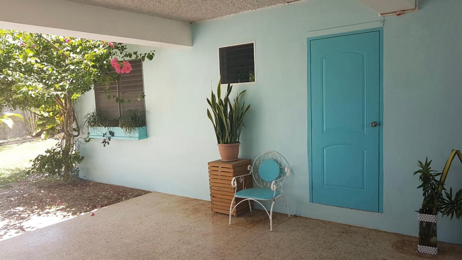 Ancella'S Garden Apartment-Beach-5Min Drive, 1 Hr Montego Bay, 25 Mins Ocho Rios, Continental Breakfast Runaway Bay Eksteriør billede
