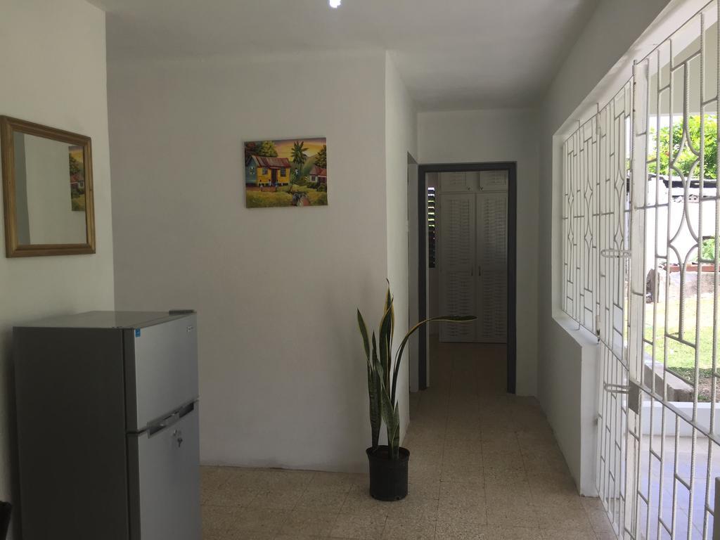Ancella'S Garden Apartment-Beach-5Min Drive, 1 Hr Montego Bay, 25 Mins Ocho Rios, Continental Breakfast Runaway Bay Eksteriør billede